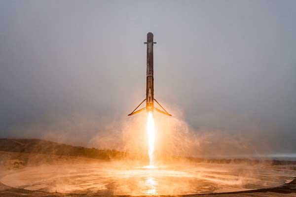 © SpaceX