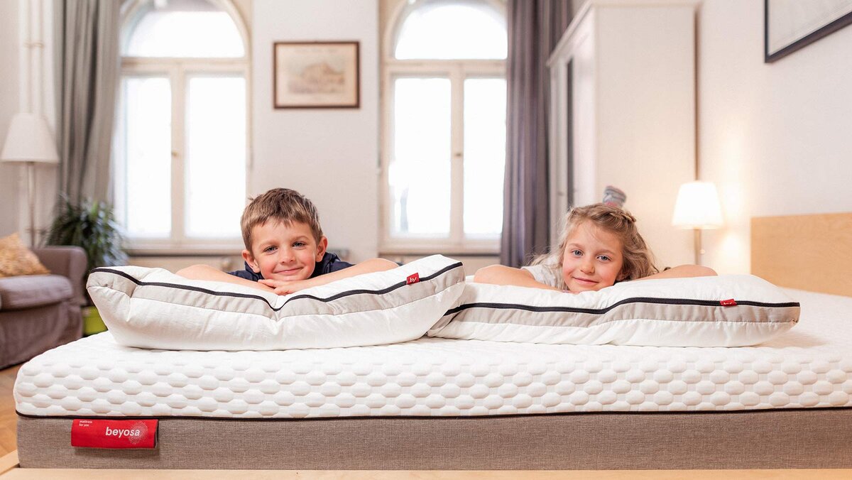 Главное — спать по 8 часов в день на удобной кровати и высыпаться! Остальное приложится