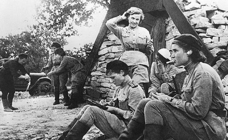Походно-полевые жёны на Великой Отечественной. Источник: Яндекс Картинки