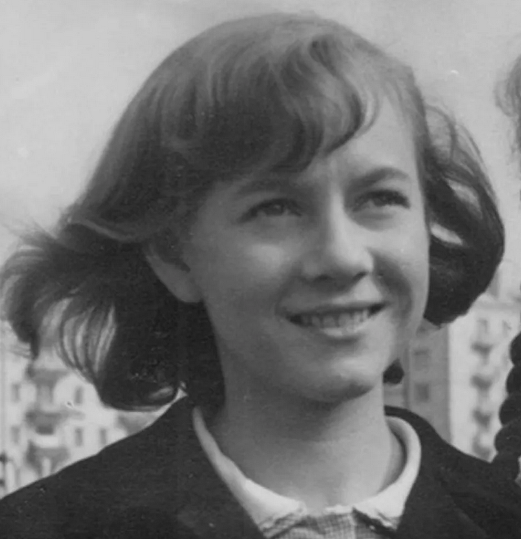 Александра Назарова в юности 