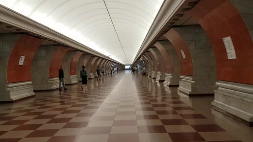 Банки метро парк победы. Парк Победы (станция метро, Санкт-Петербург). Парк Победы (станция метро, Москва). Станция парк Победы Москва. Метро парк Победы Москва.