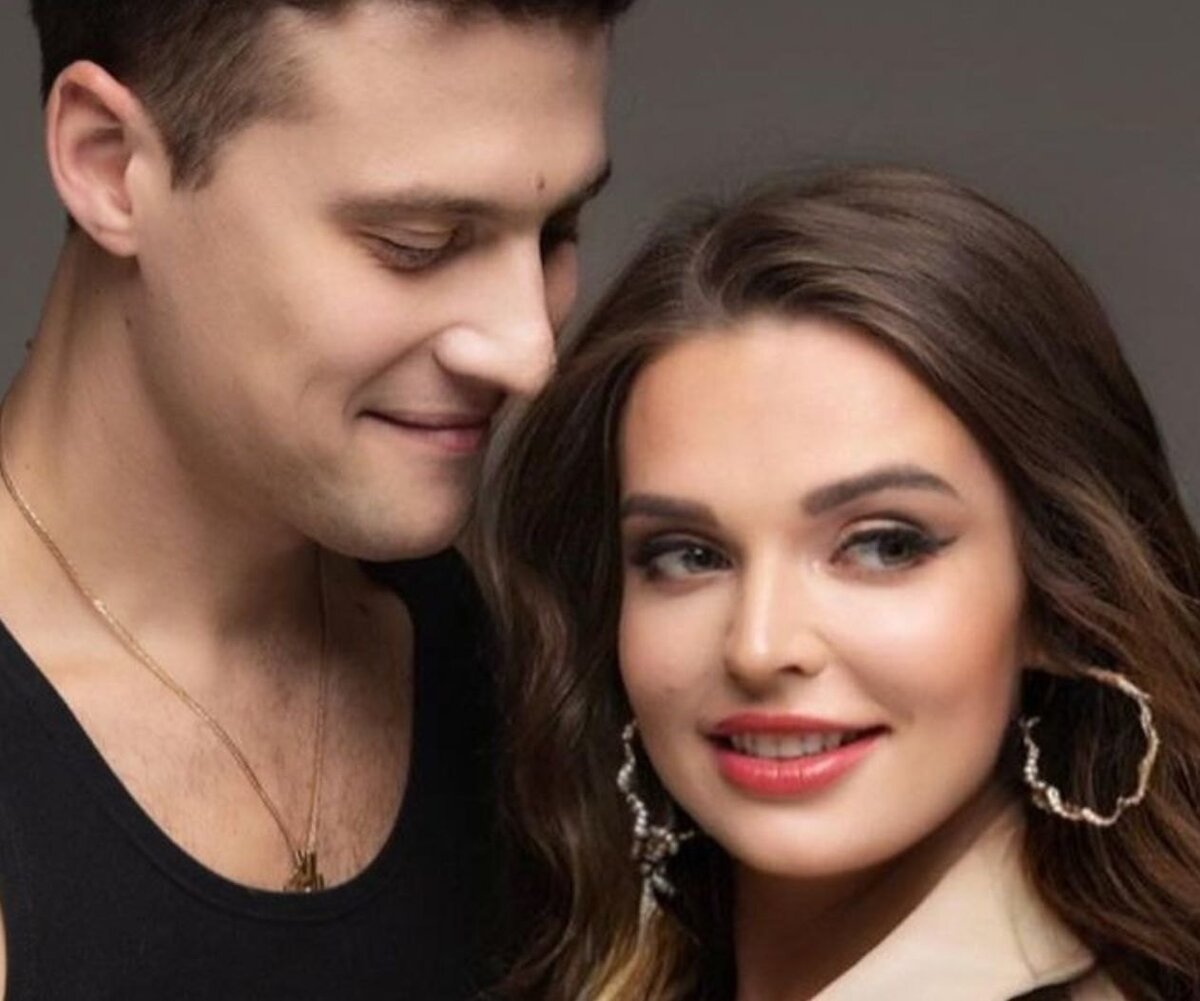     «Я через три месяца после родов»: жена Александра Энберта снялась в леопардовом купальнике