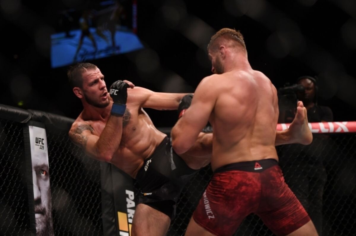    Крылов за минуту нокаутировал шведа Густафссона на турнире UFC в Лондоне