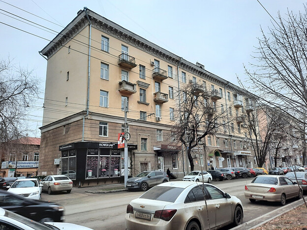 Ул.Советская,25А. Табачная фабрика  находилась на этом месте. Сейчас здесь стоит пятиэтажная «сталинка», построенная в 1952г.