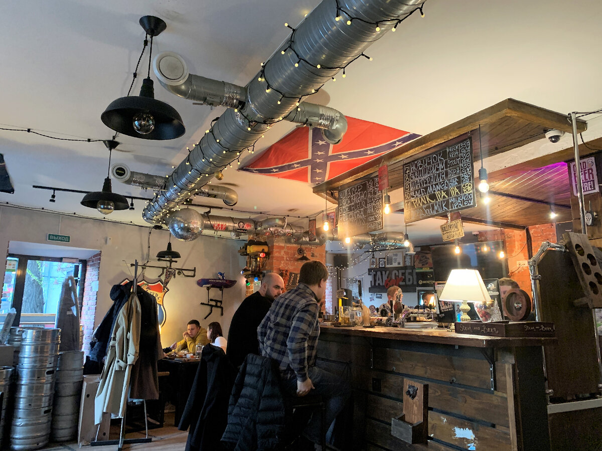 Интерьер ресторана Steak and Beer Corner