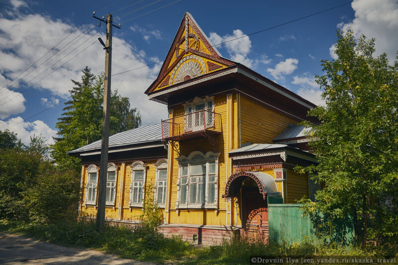 Деревянные дома в избытке