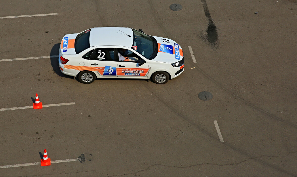    Занятия на полигоне — обязательный пункт обучения в автошколе