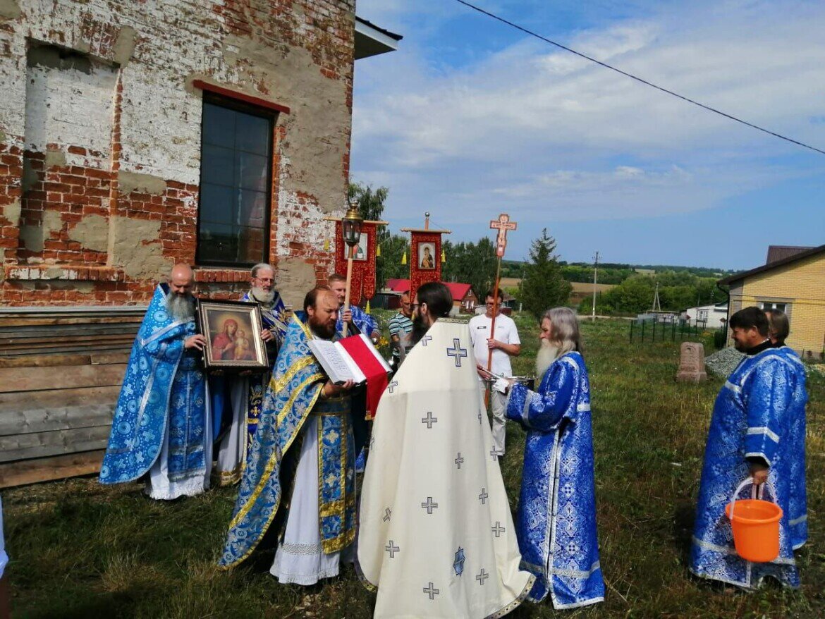 В начале этого года отец Анатолий стал настоятелем храма Положения Ризы Господней в селе Тихий ПлёсФото: из личного архива настоятеля Кизического монастыря игумена Пимена (Ивентьева)