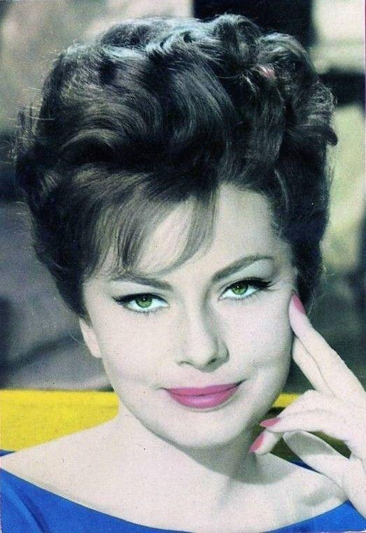 Королева Сорайя, дочь вождя бахтияров и немецкоподданной