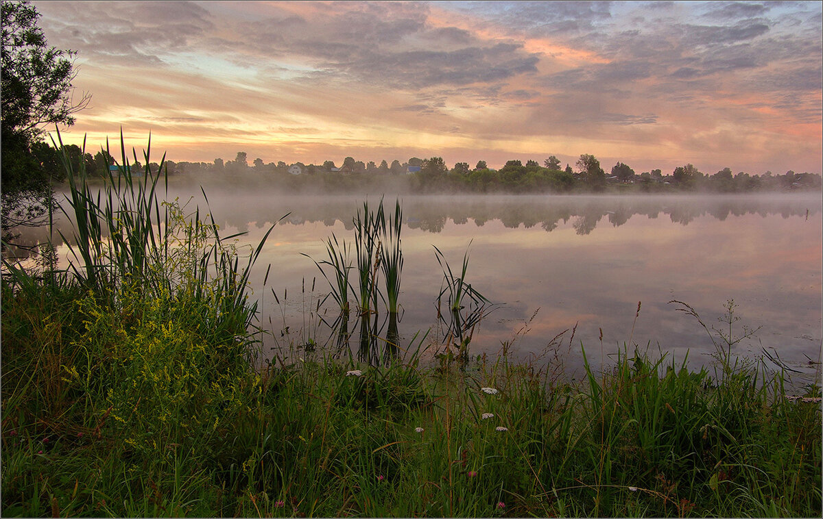 Раннее утро на озере
