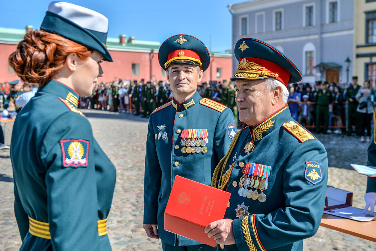 Парадная форма офицера российской армии нового образца