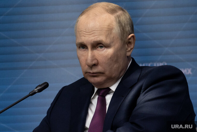    Владимир Путин потребовал, чтобы чиновники впредь не допускали ошибок при мобилизации
