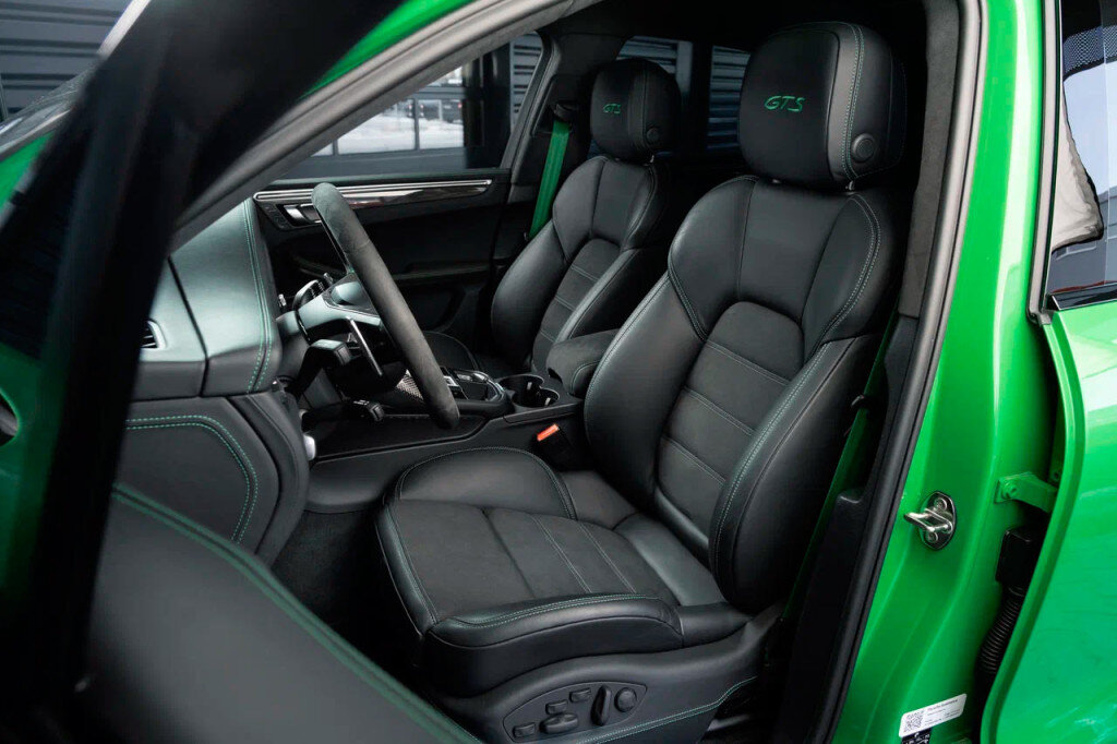 Анимированный спидометр. Как переводить в метры в скеуныд. Из двух городов расстояние между которыми. Накладка на спидометр мили в километры. 52 км ч.