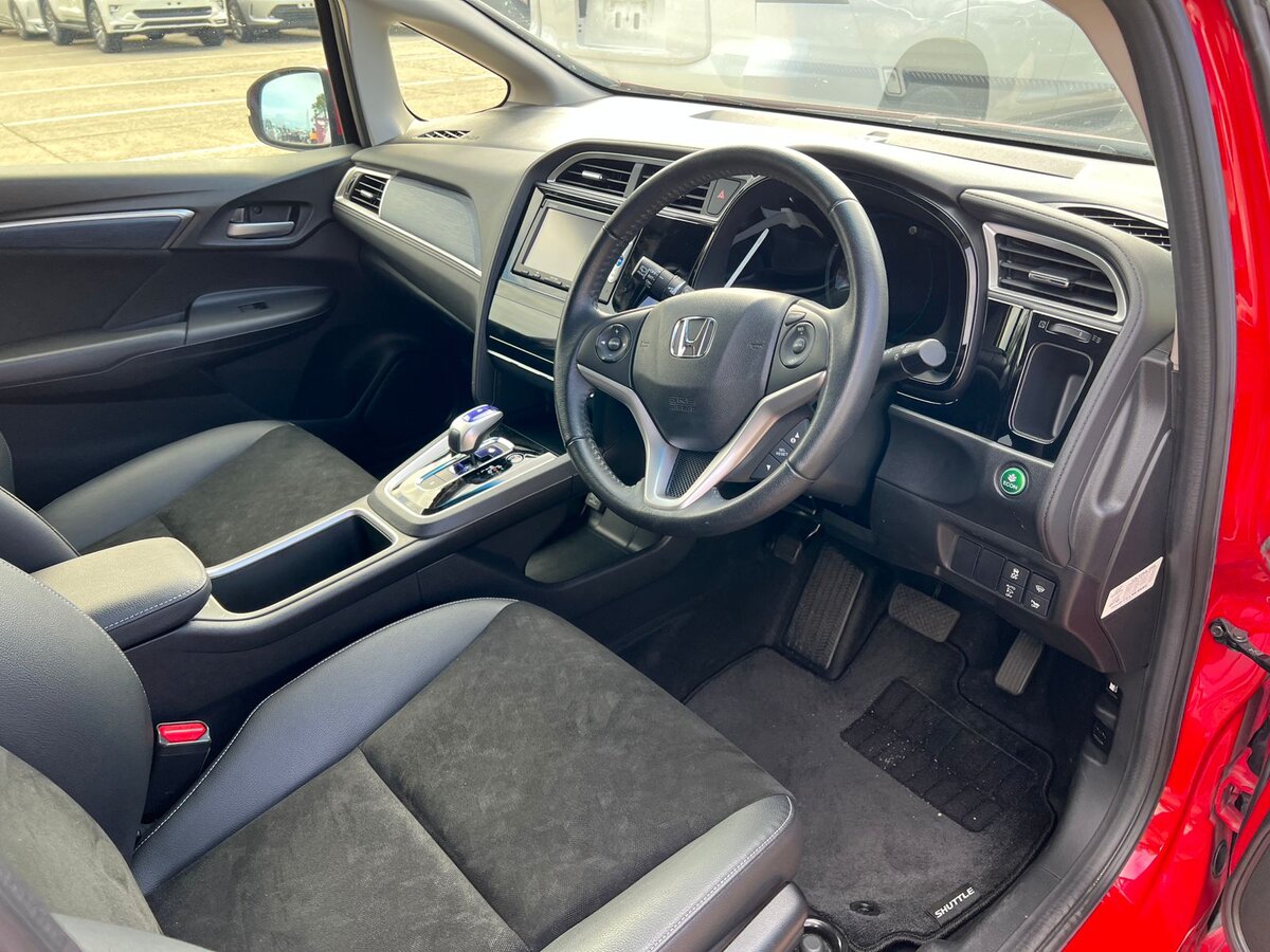 Фото салона, листайте