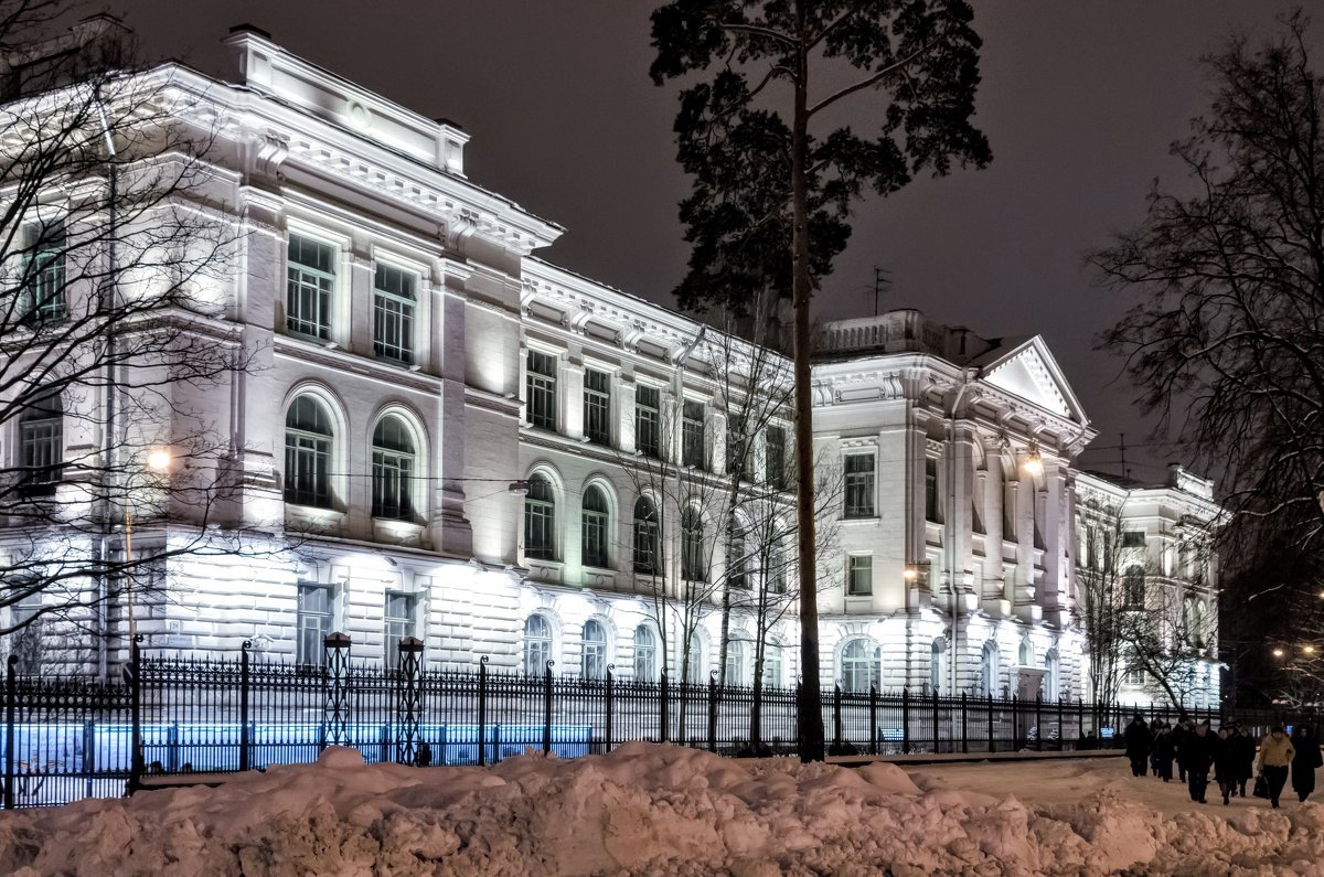 Санкт петербургский петра великого. Санкт-Петербургский политехнический университет Петра Великого. Институт Петра Великого СПБ. Cанкт-Петербургский политехнический университет Петра велик. Политех Петра Великого главный корпус.