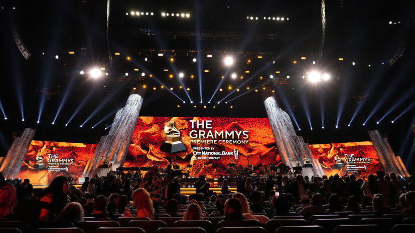     В Лос-Анджелесе 5 февраля прошла церемония вручения музыкальной премии «Грэмми». Мероприятие третий раз подряд вёл комик, актёр и телеведущий Тревор Ноа AP