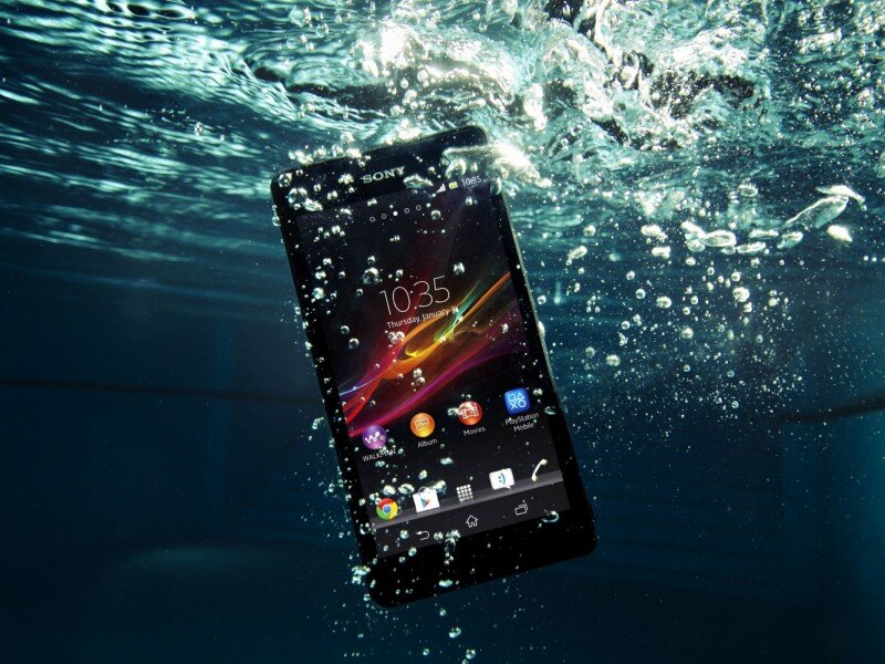 https://mobilkoy.ru/images/mobilkoy/2016/05/sony_xperia_z_pod_vodoy.jpg