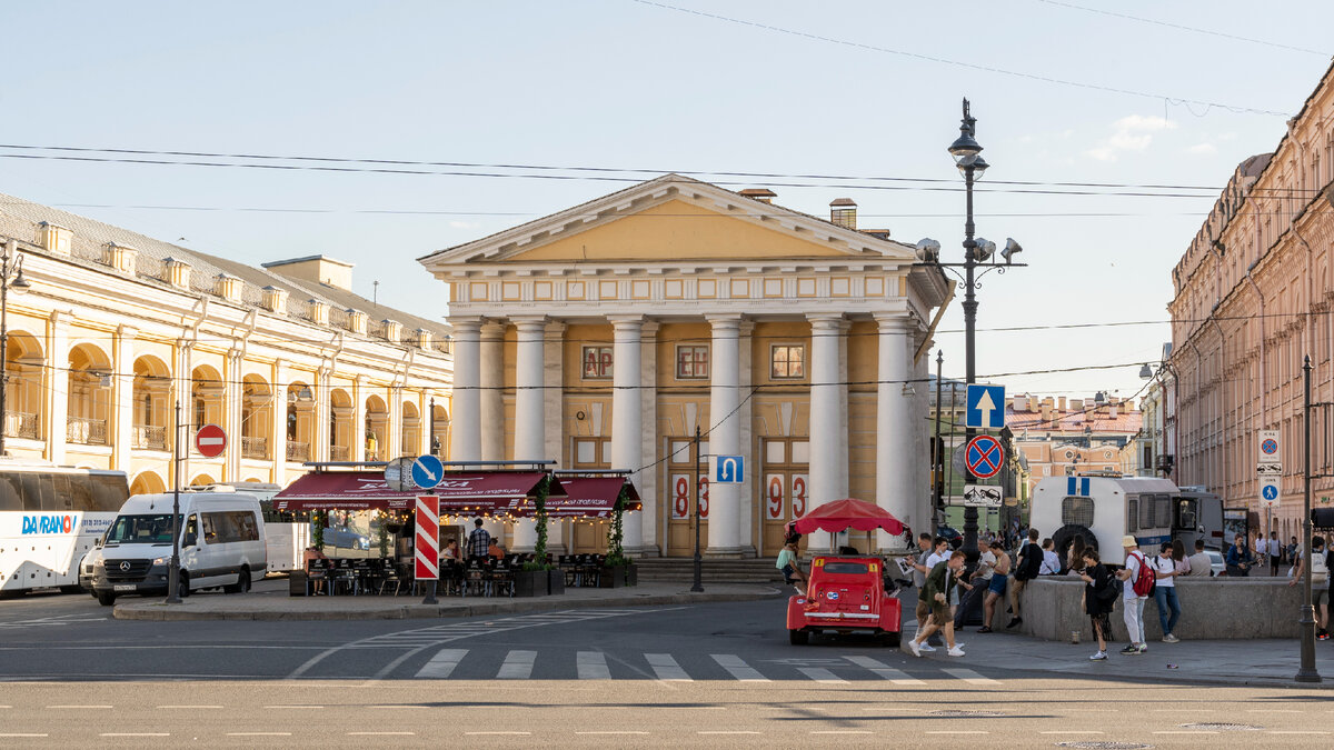 Думская улица: безумный центр ночной жизни или уголок истории в центре Санкт -Петербурга? | Открытый Город | Дзен