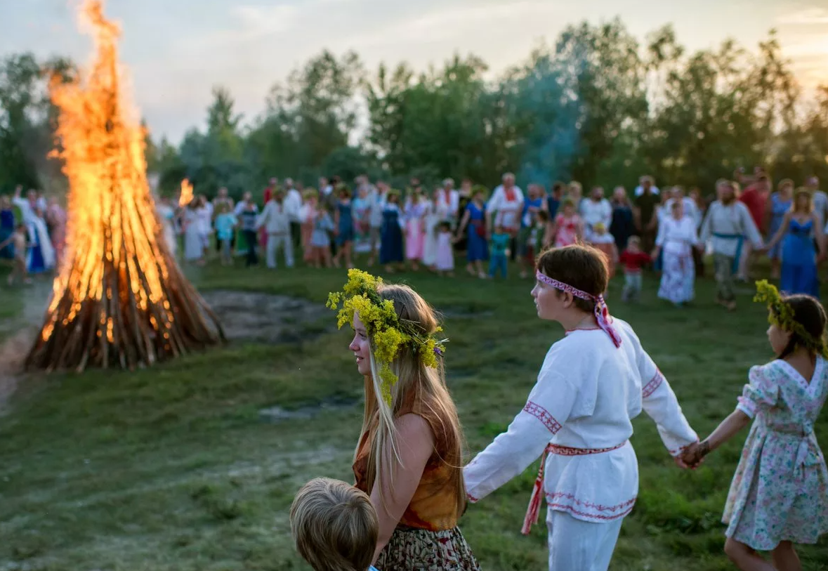 Праздник ивана купали. Иван Купала. Русские традиции Иван Купала. Русские народные традиции Иван Купала. Праздник Ивана Купала в 2022.