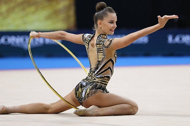 Дина Аверина на выступлении.                                            фото: картинки  яндекса. 