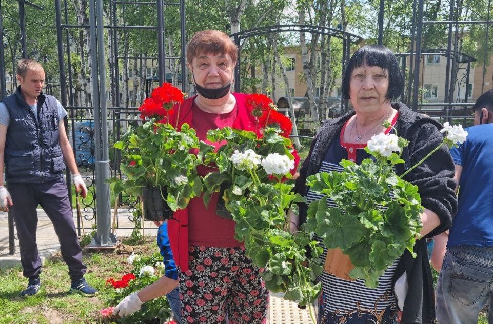 Экологическая акция 2021 Наталья Ахтямова и Людмила Дубашова