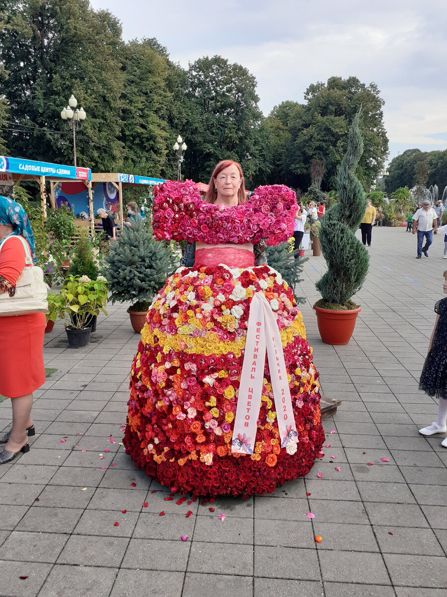 Это-Я,автор этой статьи на фестивале цветов.