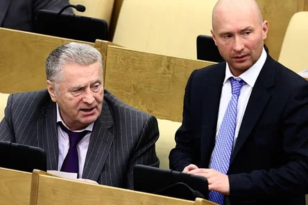 Игорь Лебедев и Владимир Жириновский с сыном Игорем Лебедевым в Госдуме.