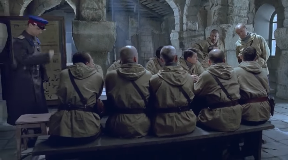 Чехов мангуст кличка. Фильм сволочи на английском. Тяпа из сволочей. Сволочи. Чехи сволочи.