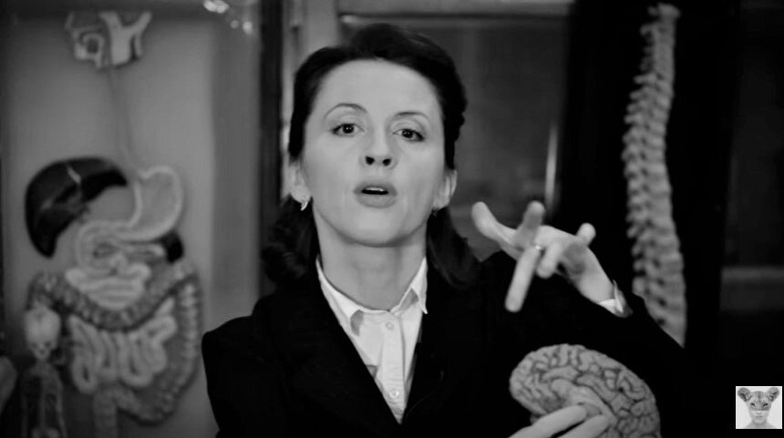 Евгения рассказывает о том, как важно  познавать себя самим, пока вас не познали другие....