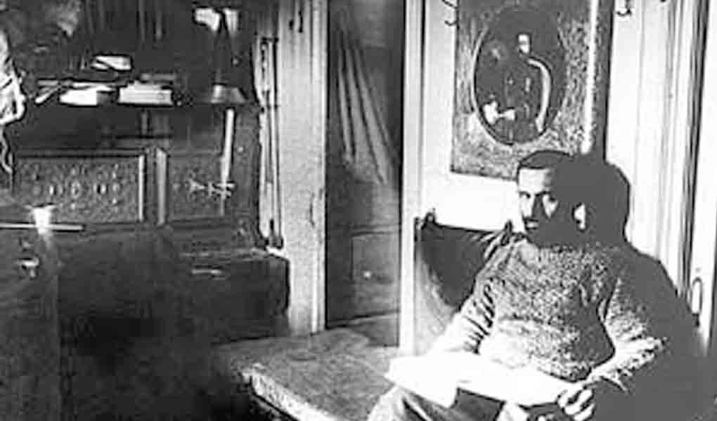 Полярная экспедиция. А.В.Колчак в каюте шхуны "Заря"