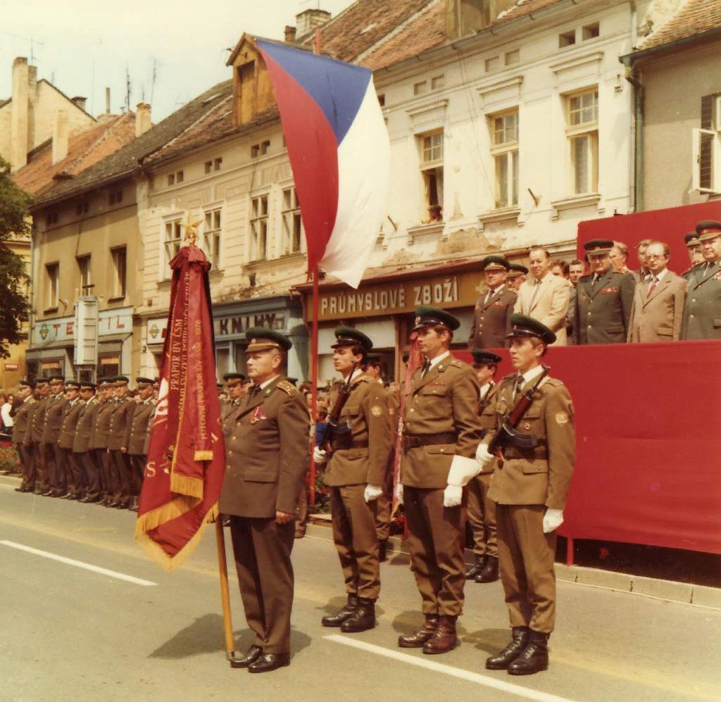 Чехословацкая Социалистическая Республика армия. Чехословацкая народная армия. Чехословацкая народная армия униформа. Армия ГДР В ЧССР В 1968.