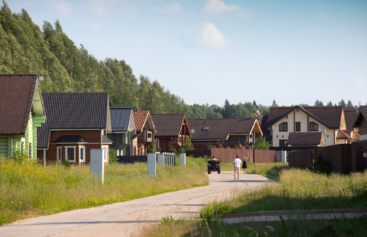 Основные улицы в Вельга парке выполнены из бетона