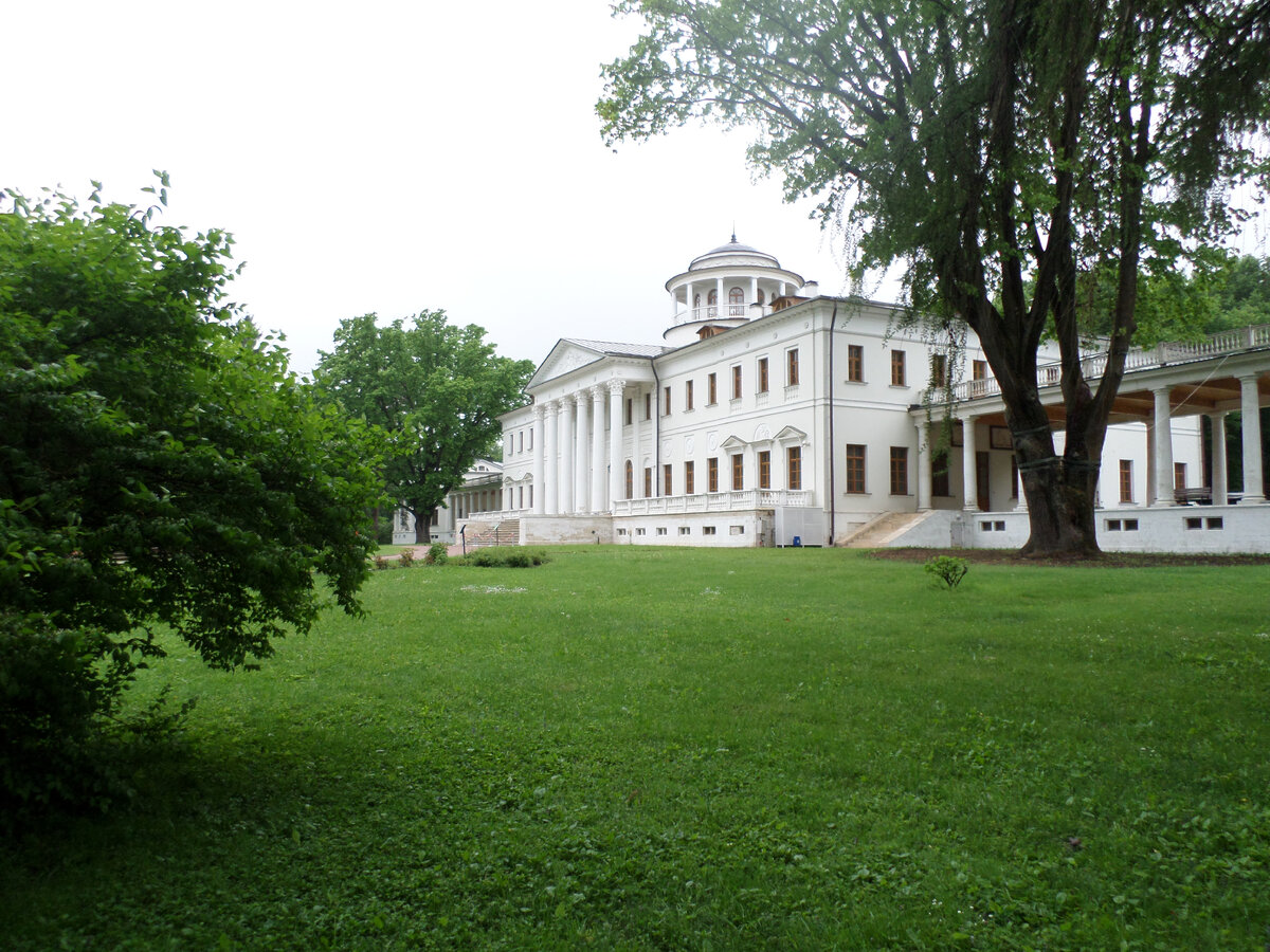 Остафьево. Фото из личного архива И.Л.Ильичевой.