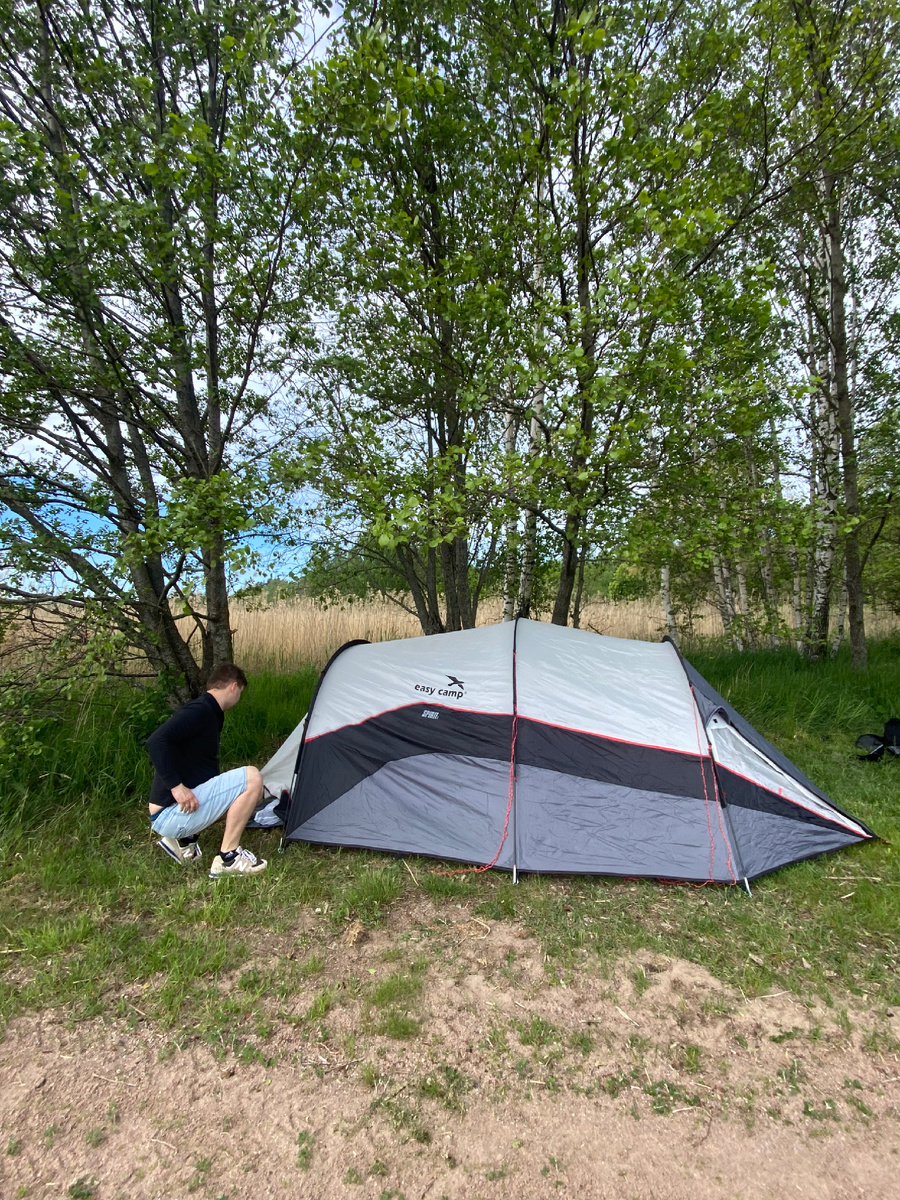 Проверяем с мужем палатку
