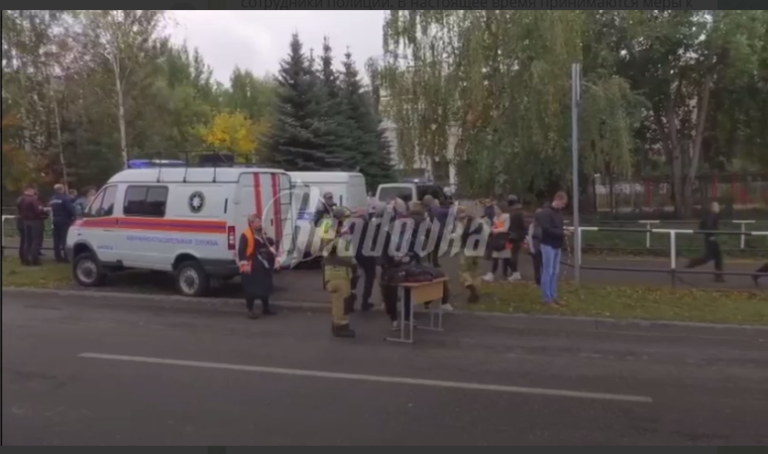    Число жертв в школе Ижевска выросло до 9 человек, среди них 5 учеников и 2 учителя Белов Михаил Александрович