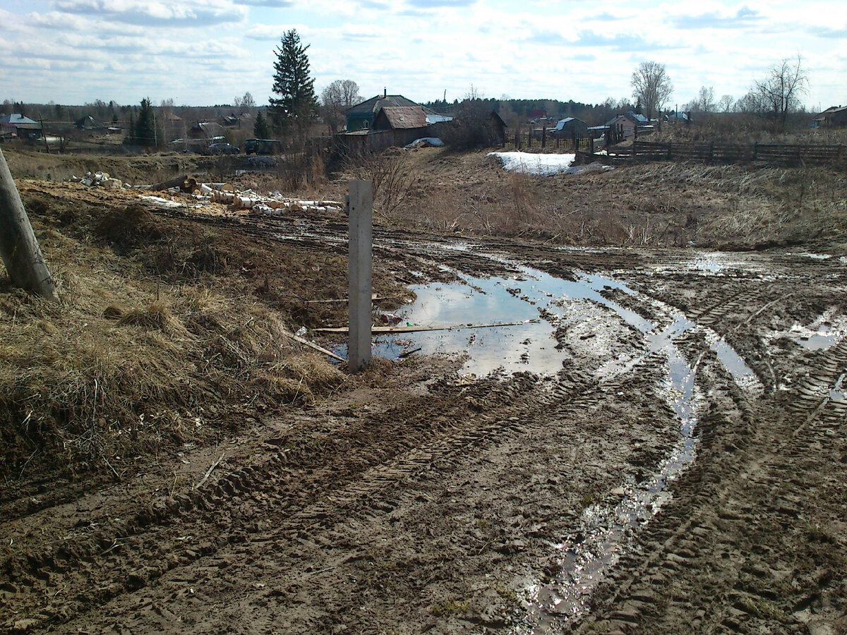 Это еще маленькие колеи, не на нашей улице