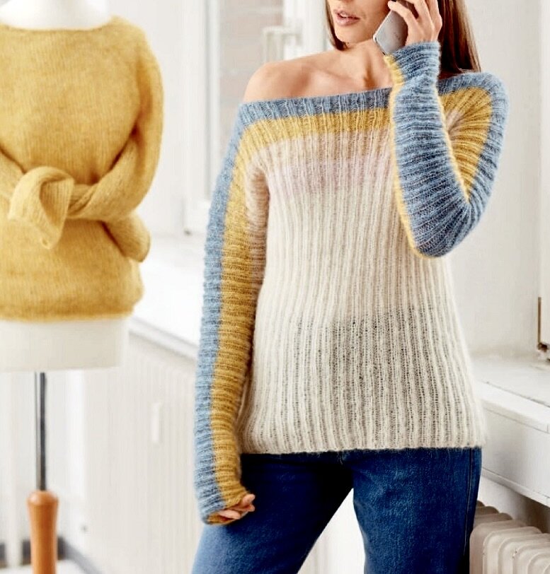 Кофта с вырезом-лодочкой