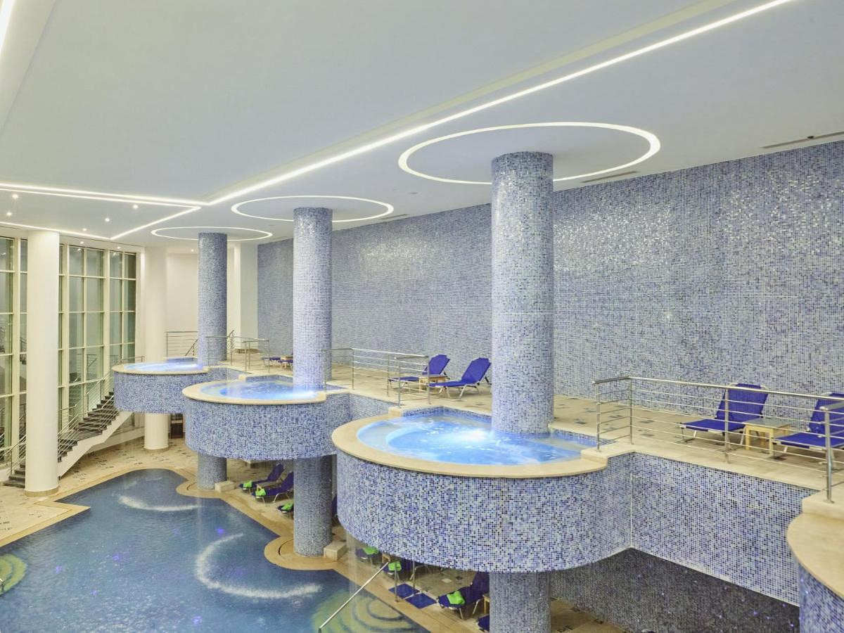Альбатрос Блю спа Хургада. Albatros Blu Spa Resort Hurghada Adults only 16+ 5*. Pickalbatros Blu Spa Resort - Hurghada (Adults only 16+) 5 *. Альбатрос блюспа 16 спорт зал.
