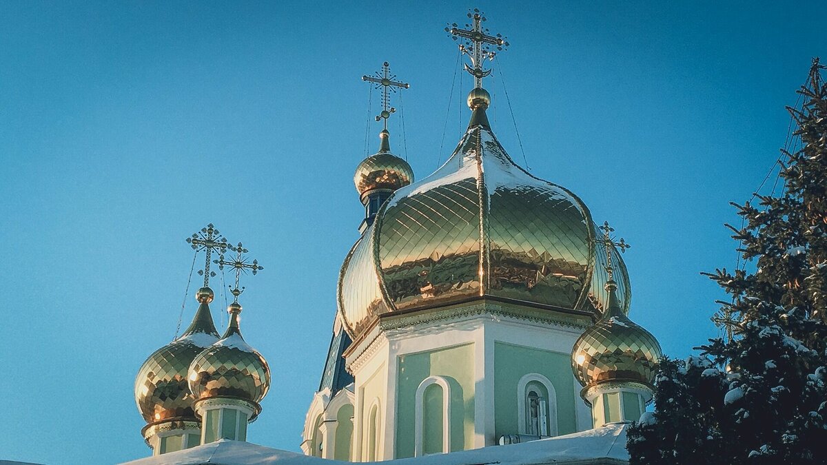     Нижегородская епархия объяснила внесение изменений в правила землепользования и застройки города. В организации рассказали, что о строительстве новых домов рядом с храмами речи не идет.