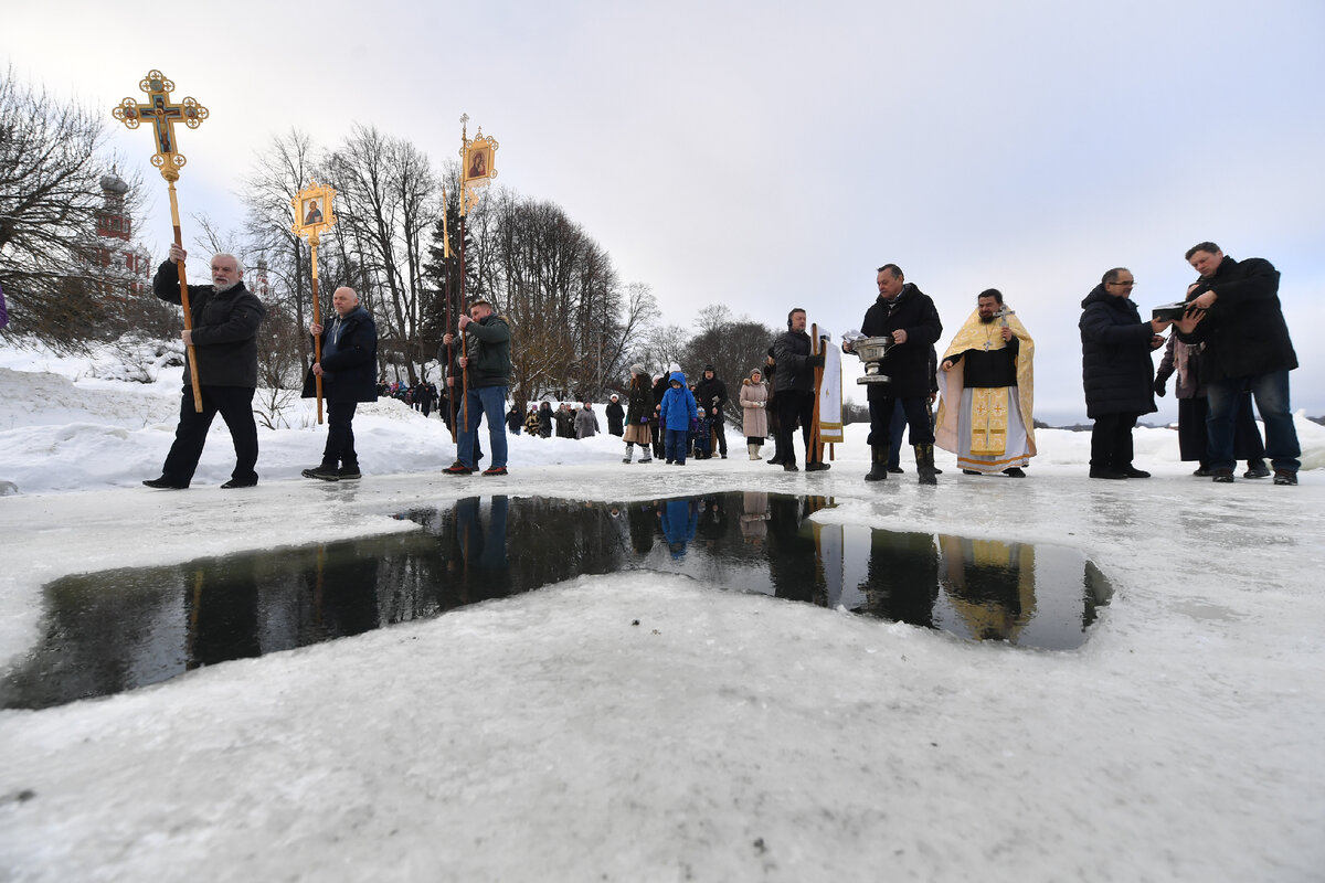 Крещение Господне 2023 в Подмосковье: Адреса купелей, погода и правила |  Русский Колоколъ | Дзен