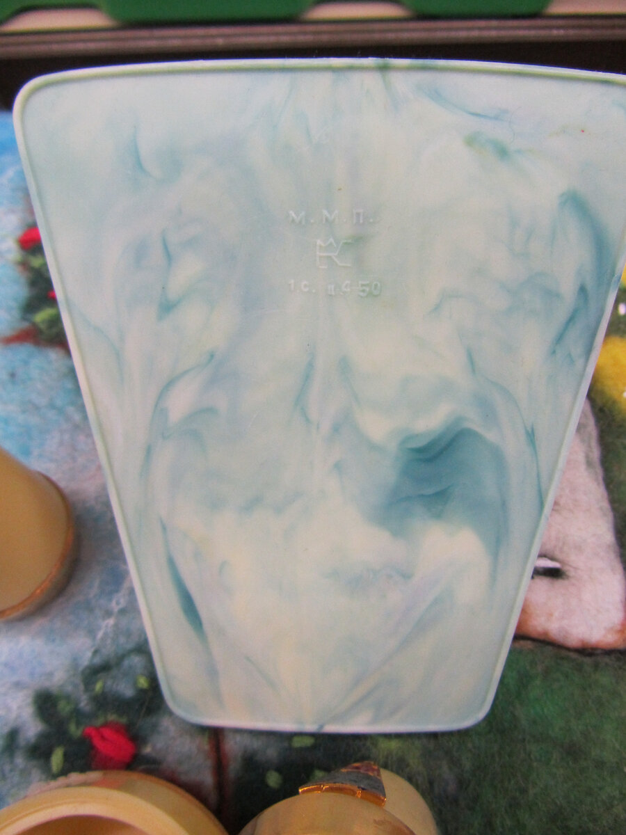 "В солонку пальцами и яйцами не лазить." Ищите свои наборы для специй ...