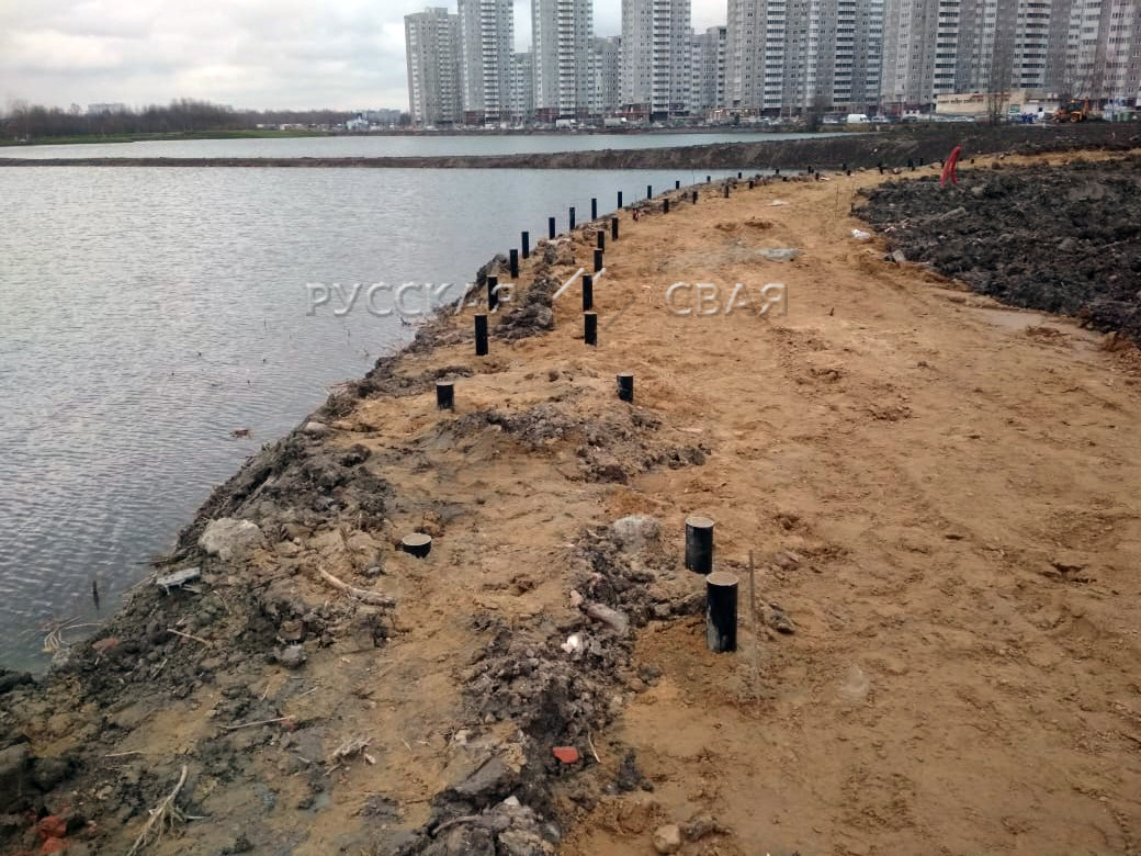 Монтаж винтовых свай в парке Героев-Пожарных