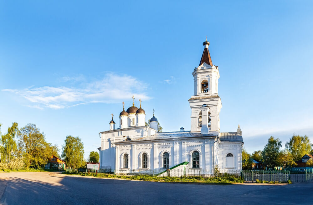  Краткое описание
Тверь, расположенная между Москвой и Санкт-Петербургом, ещё несколько веков назад была одним из крупнейших торговых центров России.-19