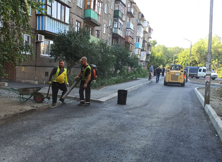 О том, как продвигается благоустройство городских дворов