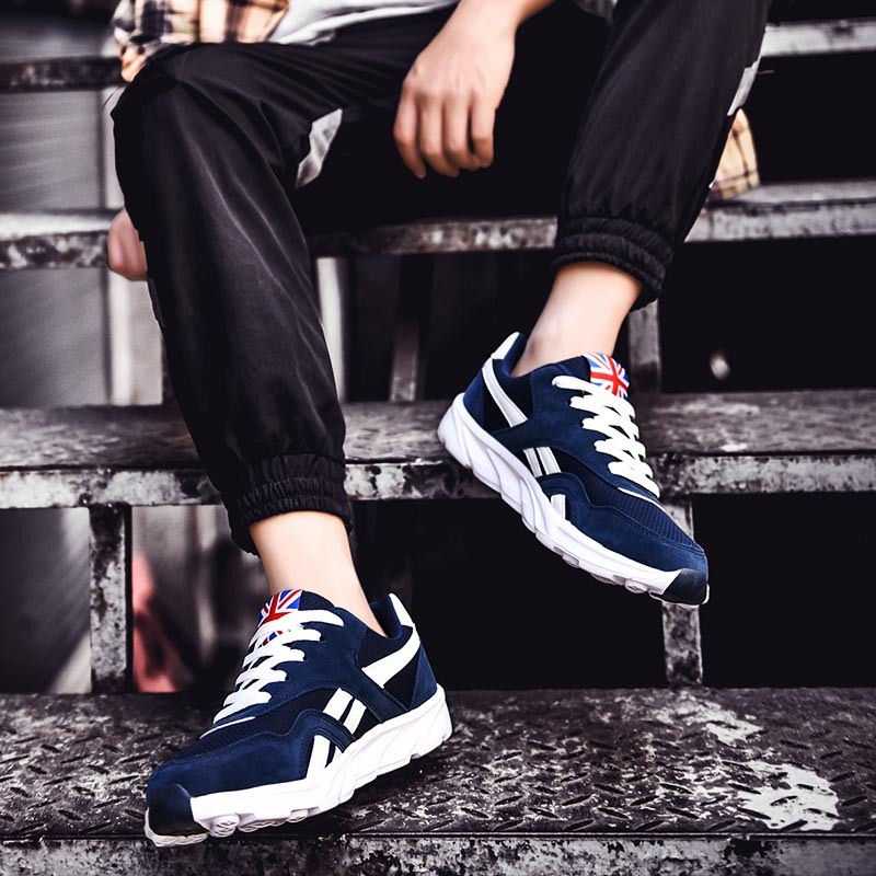 Повседневные кроссовки