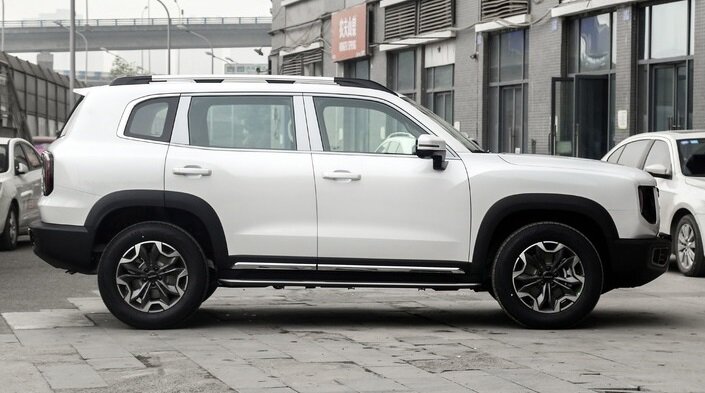 На фото: кроссовер Haval Dargo