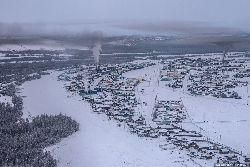 Вот так городок выглядит с вертолёта Источник https://cdn.fishki.net/upload/post/2020/03/12/3254771/tn/3-01.jpg