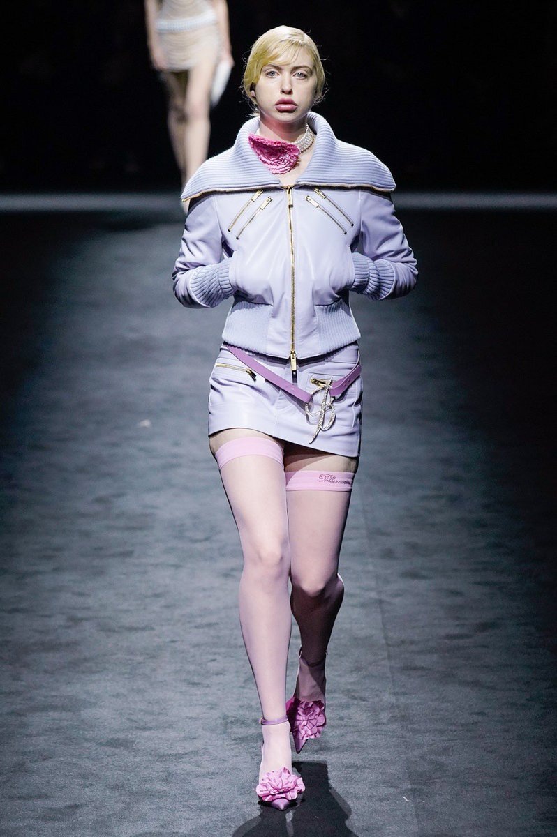 Хлоя Черри на неделе моды в Милане, Blumarine Fall Winter 2022-23 Fashion Show