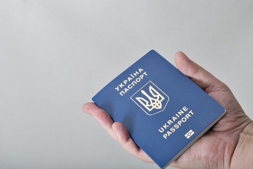 Документы украинца для легального нахождения в РФ