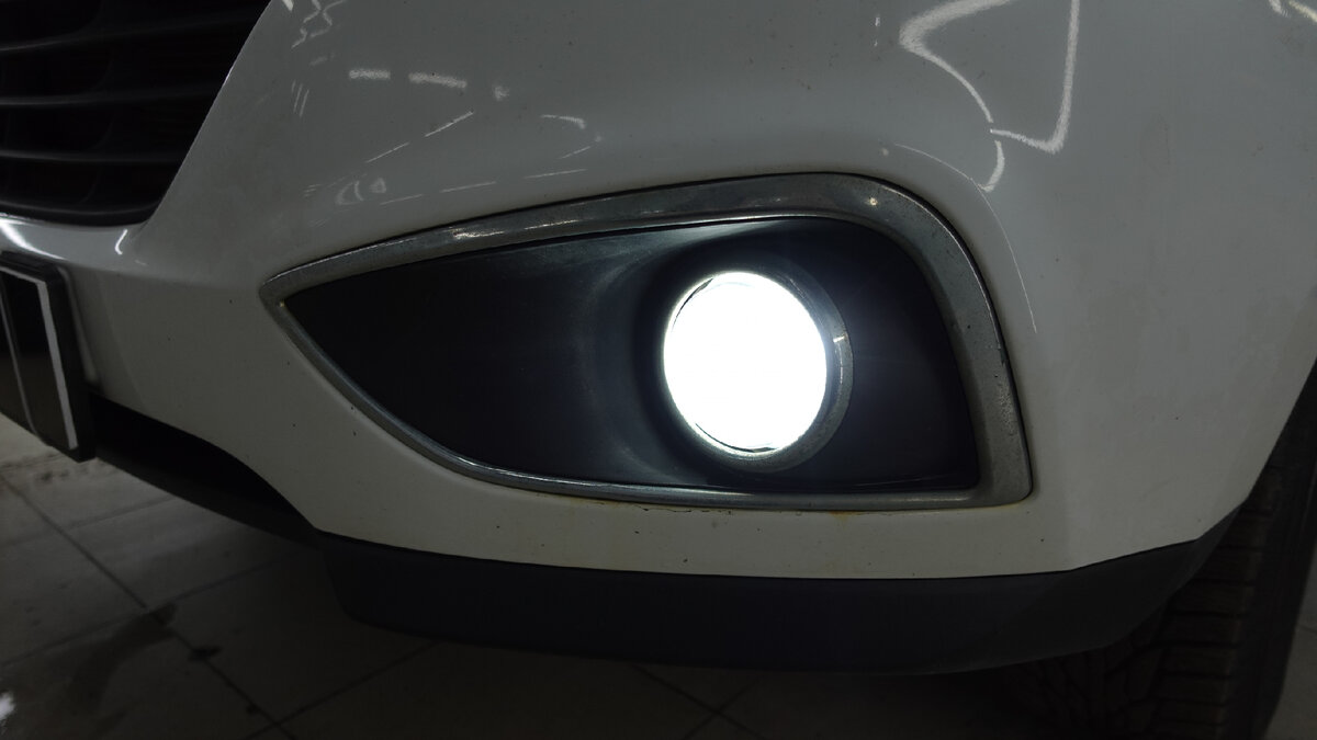 Установка ПТФ Aozoom ALPF-02 с дальним светом на Hyundai ix35 | Edison ...